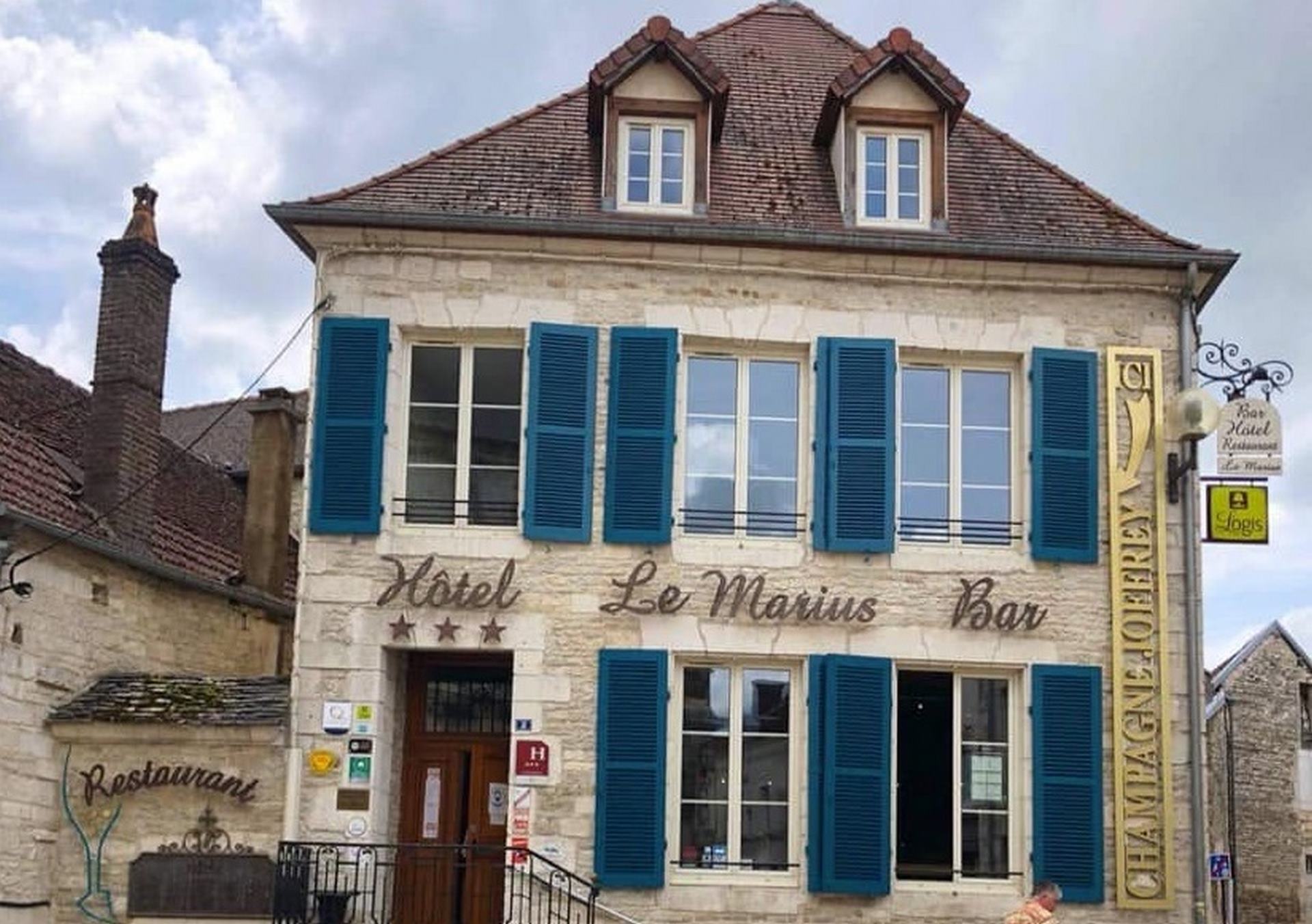 restaurant hotel le maruis